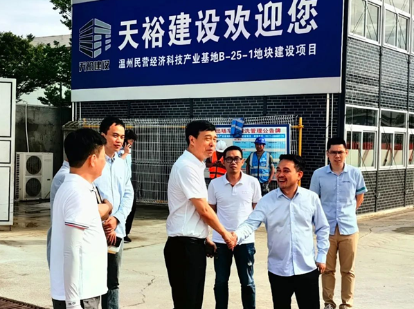 温州湾新区管委会副主任应维胜一行莅临埃锐云产业基地调研指导